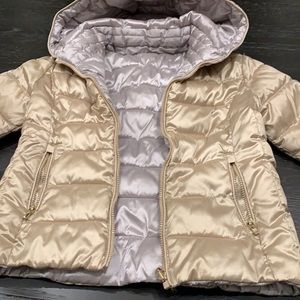 Little girls coat size 5 color gold /silver good condition